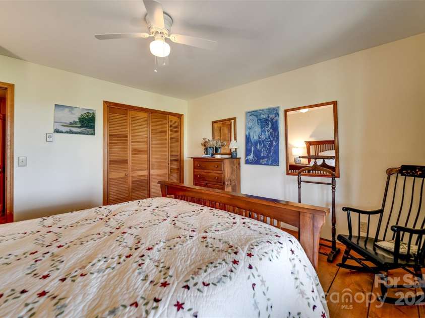 5271 Big Ridge Road, Glenville, NC 28736.  MLS# CAR4257401, YatesRealty ID 11936. 