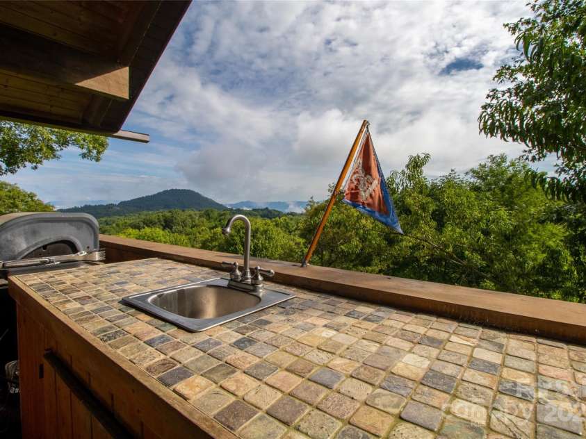 5271 Big Ridge Road, Glenville, NC 28736.  MLS# CAR4257401, YatesRealty ID 11936. 