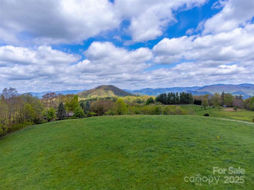 5271 Big Ridge Road, Glenville, NC 28736.  MLS# CAR4257401, YatesRealty ID 11936. 
