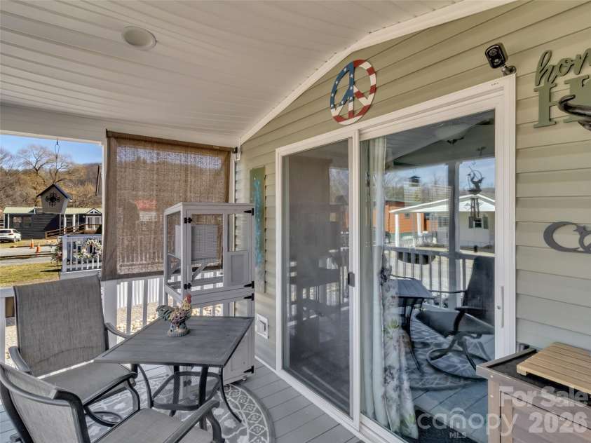 225 Pike Point, Waynesville, NC 28785.  MLS# CAR4350220, YatesRealty ID 11937. 
