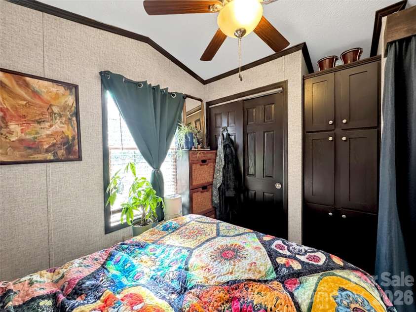 225 Pike Point, Waynesville, NC 28785.  MLS# CAR4350220, YatesRealty ID 11937. 