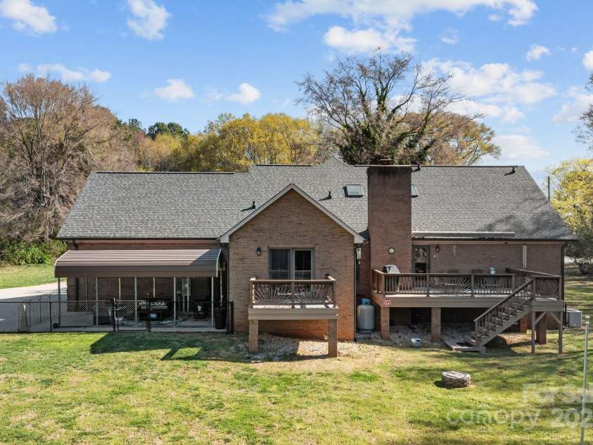 7146 Sifford Road, Stanley, NC 28164.  MLS# CAR4238571, YatesRealty ID 11937. Exterior of home