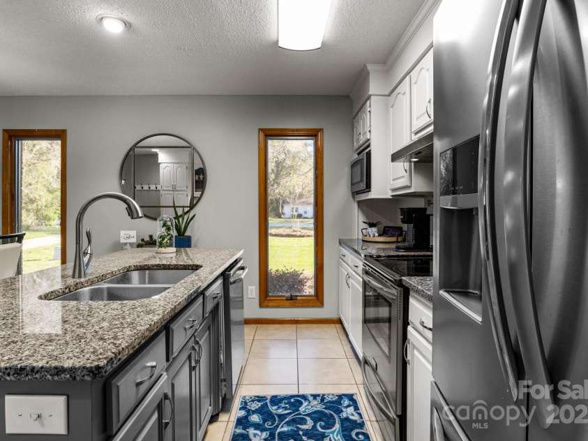 7146 Sifford Road, Stanley, NC 28164.  MLS# CAR4238571, YatesRealty ID 11937. Kitchen