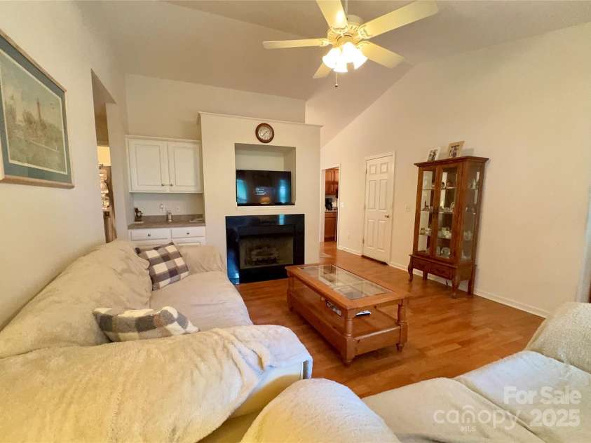 109 Doe Run, Morganton, NC 28655.  MLS# CAR4310513, YatesRealty ID 11938. 