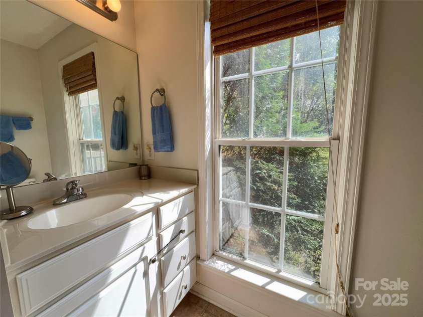 109 Doe Run, Morganton, NC 28655.  MLS# CAR4310513, YatesRealty ID 11938. 