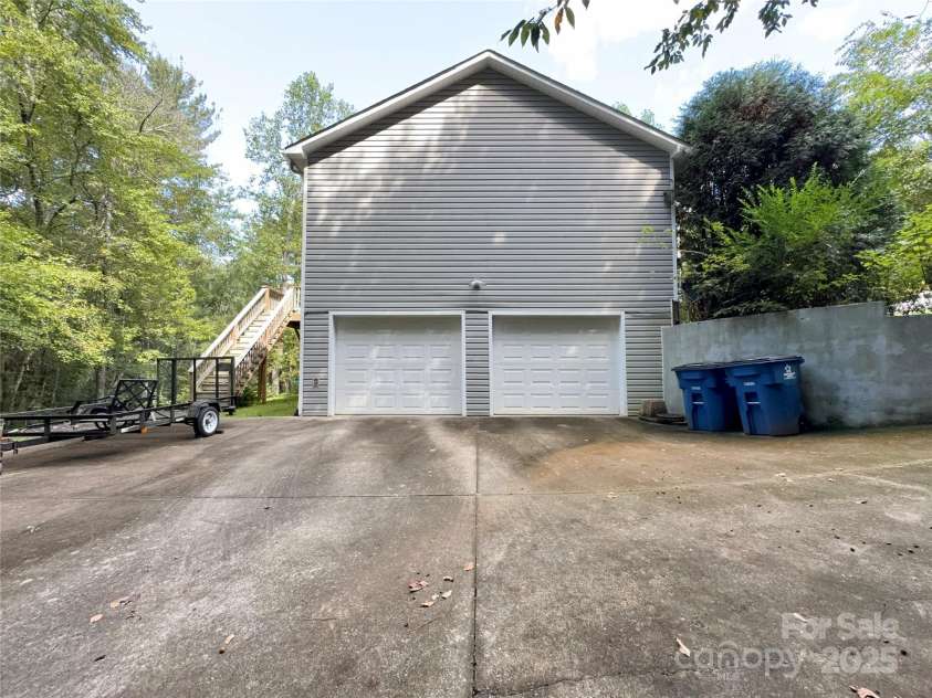 109 Doe Run, Morganton, NC 28655.  MLS# CAR4310513, YatesRealty ID 11938. 
