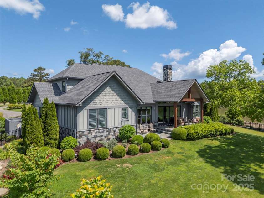 984 Mapleton Lane, Columbus, NC 28722.  MLS# CAR4240972, YatesRealty ID 11938. 