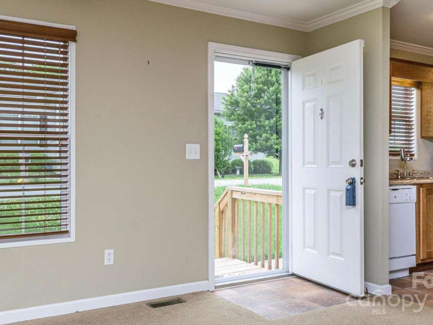 2 Frederick Lane, Hendersonville, NC 28792.  MLS# CAR4256682, YatesRealty ID 11939. Front Entrance