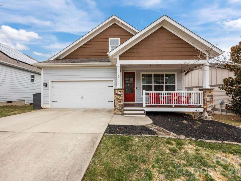 3 Dreambird Drive, Leicester, NC 28748.  MLS# CAR4341019, YatesRealty ID 11939. 