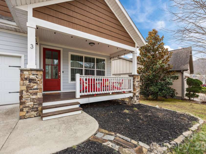 3 Dreambird Drive, Leicester, NC 28748.  MLS# CAR4341019, YatesRealty ID 11939. 