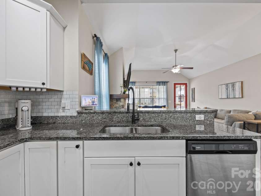 3 Dreambird Drive, Leicester, NC 28748.  MLS# CAR4341019, YatesRealty ID 11939. 