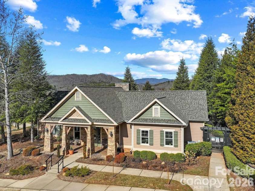 3 Dreambird Drive, Leicester, NC 28748.  MLS# CAR4341019, YatesRealty ID 11939. 