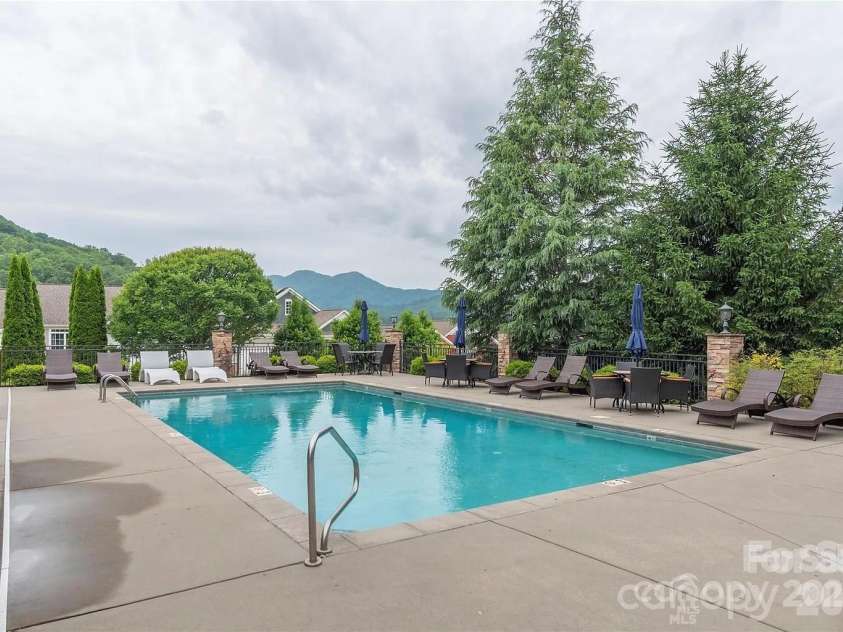 3 Dreambird Drive, Leicester, NC 28748.  MLS# CAR4341019, YatesRealty ID 11939. 