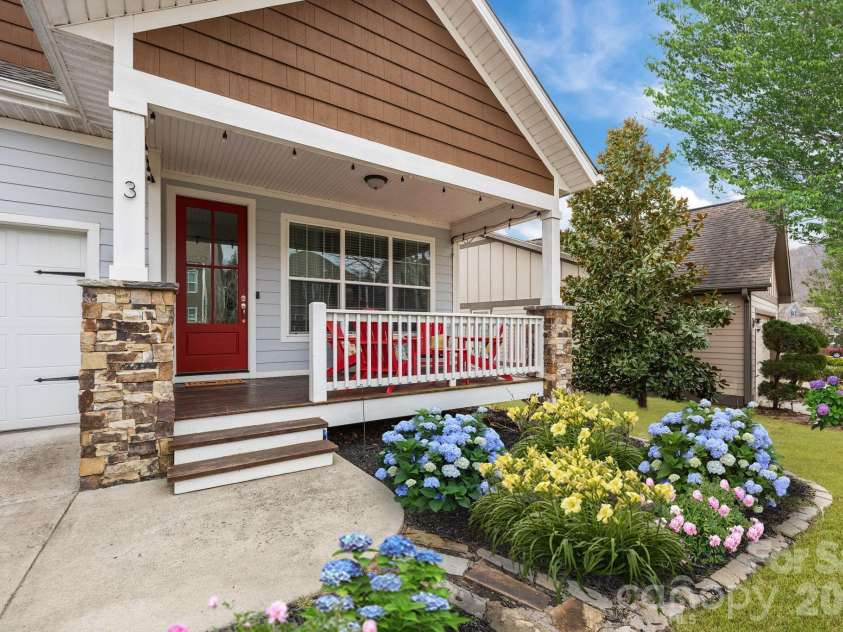 3 Dreambird Drive, Leicester, NC 28748.  MLS# CAR4341019, YatesRealty ID 11939. Virtually staged spring pictures