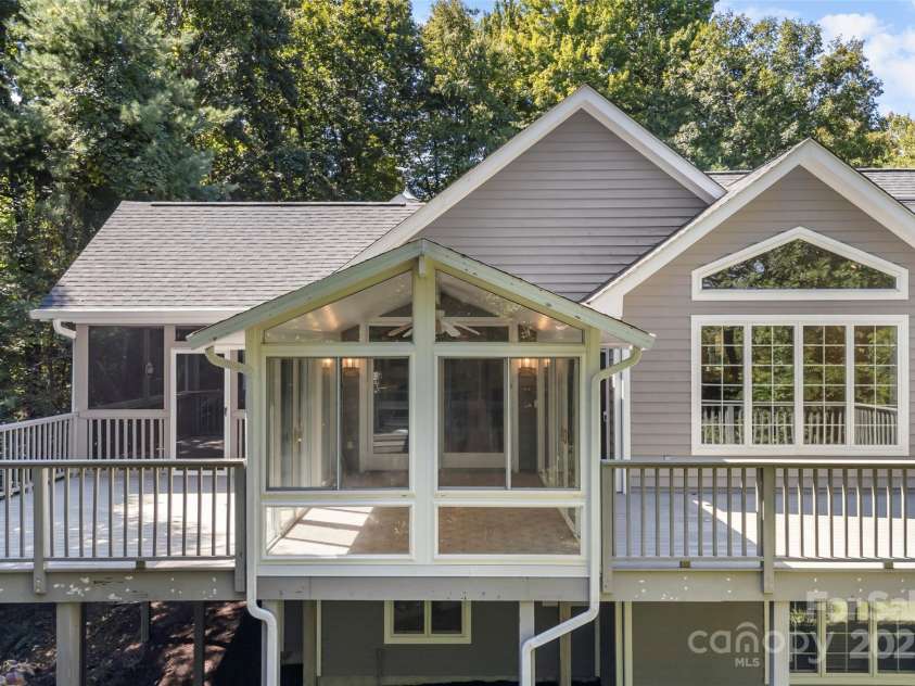 85 Tall Poplar Summit, Hendersonville, NC 28739.  MLS# CAR4185723, YatesRealty ID 11940. 