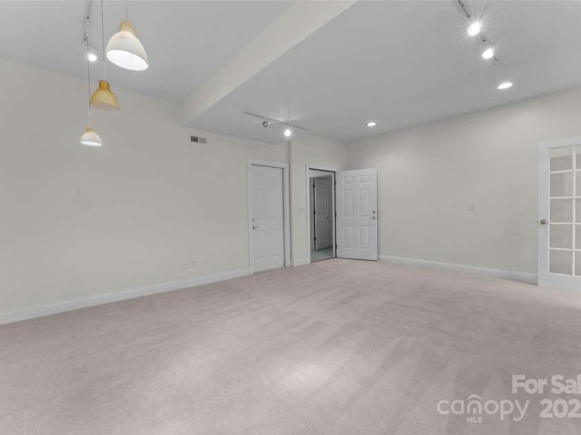 85 Tall Poplar Summit, Hendersonville, NC 28739.  MLS# CAR4185723, YatesRealty ID 11940. Family room