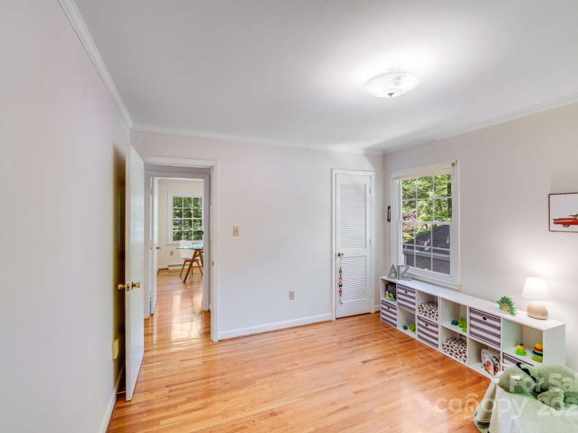 1327 Cedarwood Lane, Charlotte, NC 28212.  MLS# CAR4234437, YatesRealty ID 11942. 