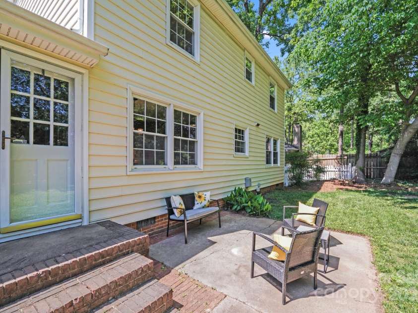 1327 Cedarwood Lane, Charlotte, NC 28212.  MLS# CAR4234437, YatesRealty ID 11942. 