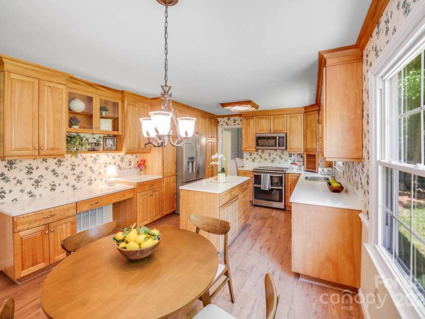 1327 Cedarwood Lane, Charlotte, NC 28212.  MLS# CAR4234437, YatesRealty ID 11942. 