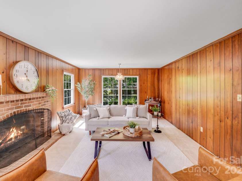 1327 Cedarwood Lane, Charlotte, NC 28212.  MLS# CAR4234437, YatesRealty ID 11942. 