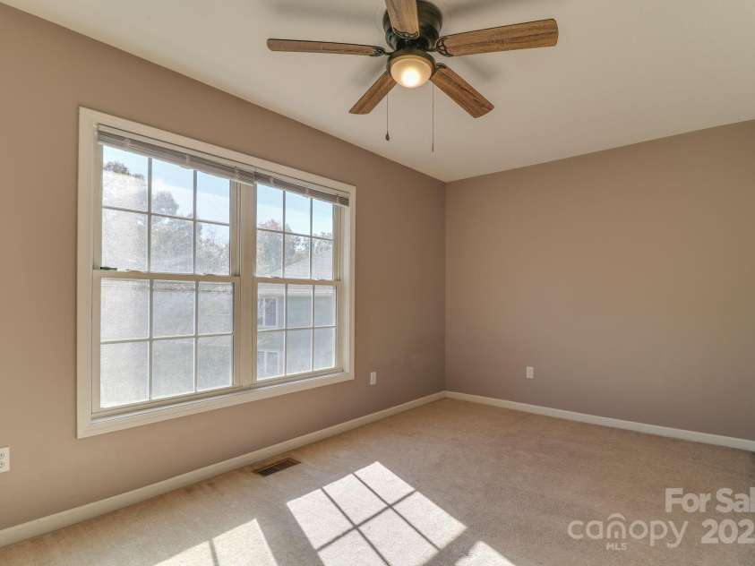 16 Aberdeen Drive, Arden, NC 28704.  MLS# CAR4313814, YatesRealty ID 11943. 