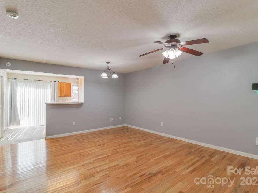 16 Aberdeen Drive, Arden, NC 28704.  MLS# CAR4313814, YatesRealty ID 11943. 