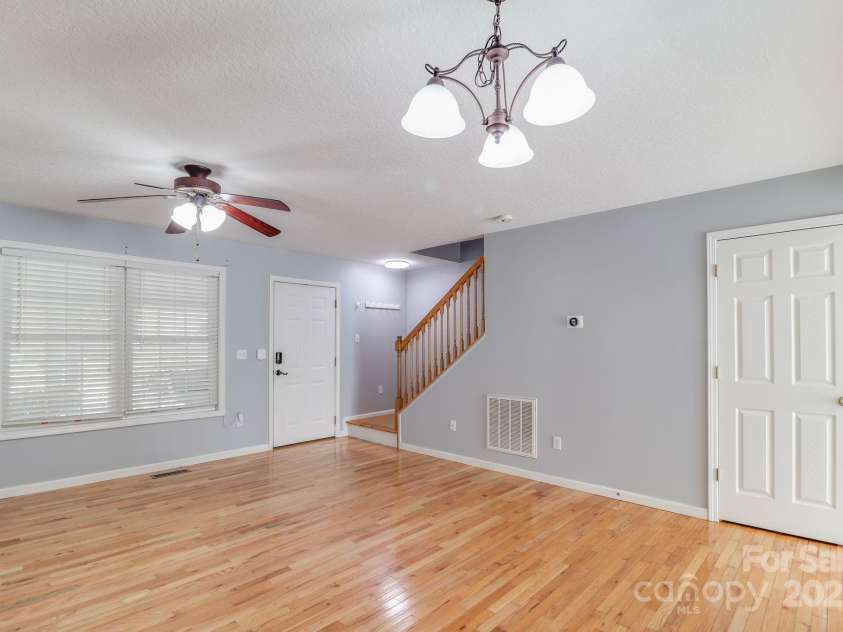 16 Aberdeen Drive, Arden, NC 28704.  MLS# CAR4313814, YatesRealty ID 11943. 
