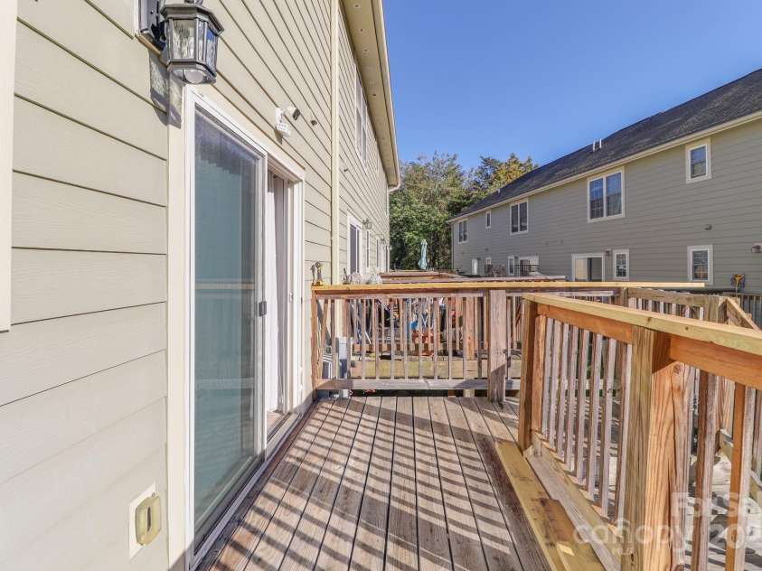 16 Aberdeen Drive, Arden, NC 28704.  MLS# CAR4313814, YatesRealty ID 11943. 