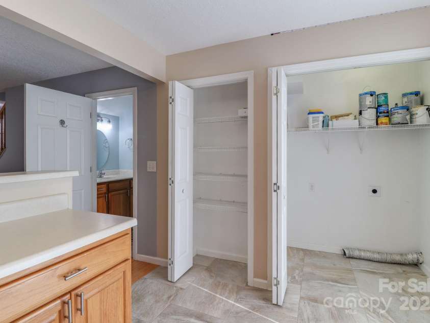 16 Aberdeen Drive, Arden, NC 28704.  MLS# CAR4313814, YatesRealty ID 11943. 
