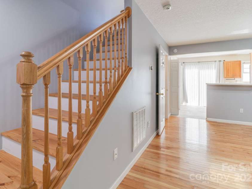 16 Aberdeen Drive, Arden, NC 28704.  MLS# CAR4313814, YatesRealty ID 11943. 