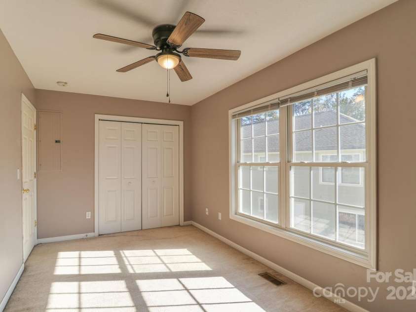 16 Aberdeen Drive, Arden, NC 28704.  MLS# CAR4313814, YatesRealty ID 11943. 