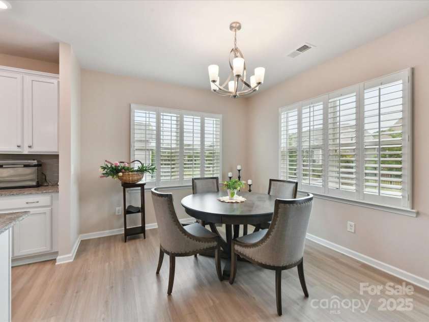 3333 Oliver Stanley Trail, Lancaster, SC 29720.  MLS# CAR4251729, YatesRealty ID 11943. Spacious Room large enough for a Large Farm Table