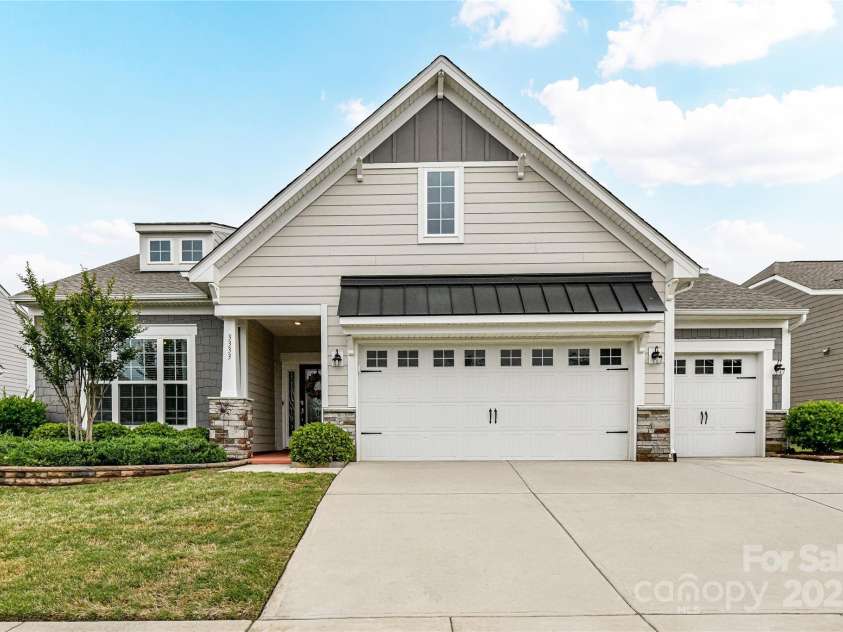 3333 Oliver Stanley Trail, Lancaster, SC 29720.  MLS# CAR4251729, YatesRealty ID 11943. Welcome to this Extended Dover Plan w/3 Car Garage Bay