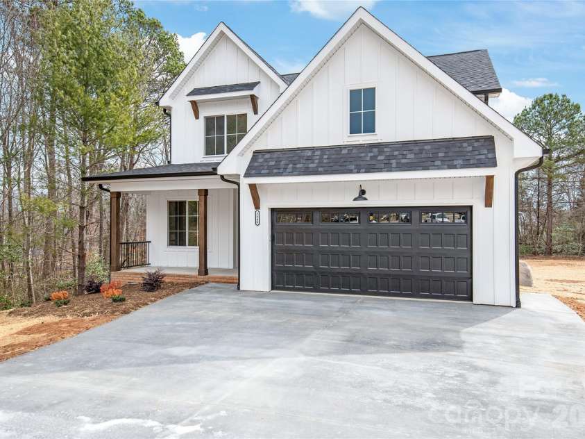 3646 46th Avenue, Hickory, NC 28601.  MLS# CAR4221806, YatesRealty ID 11944. 
