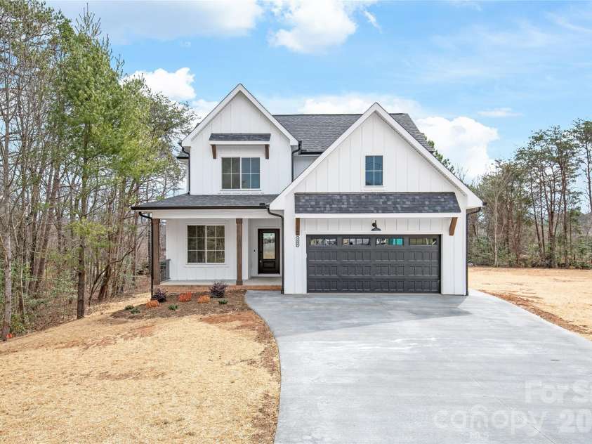 3646 46th Avenue, Hickory, NC 28601.  MLS# CAR4221806, YatesRealty ID 11944. 