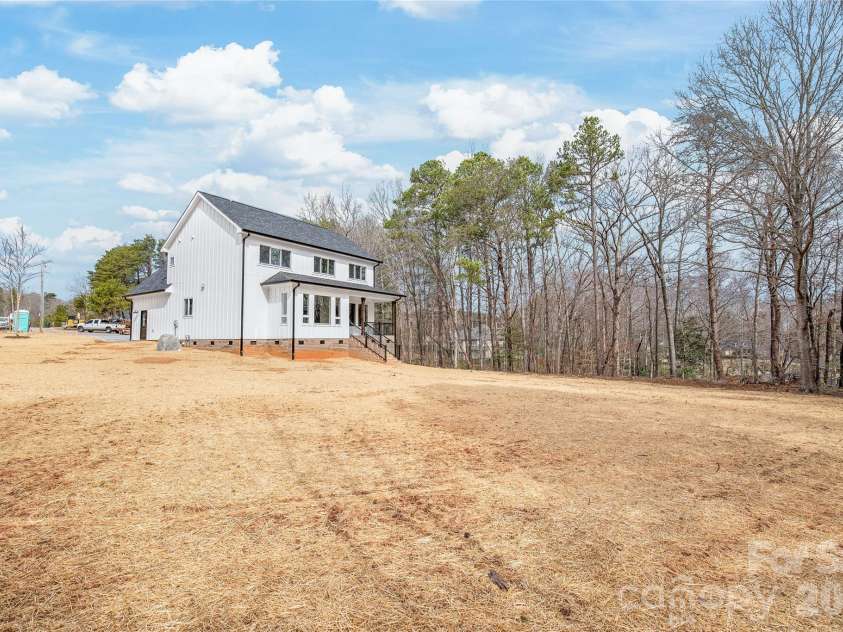 3646 46th Avenue, Hickory, NC 28601.  MLS# CAR4221806, YatesRealty ID 11944. 