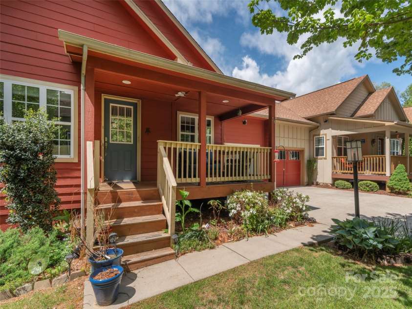 54 Sapling Lane, Waynesville, NC 28786.  MLS# CAR4253218, YatesRealty ID 11944. 