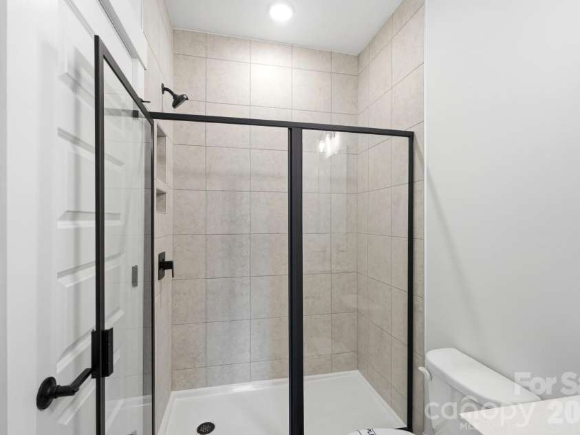 5062 McLaughlin Loop, Waxhaw, NC 28173.  MLS# CAR4349436, YatesRealty ID 11945. Bath 3