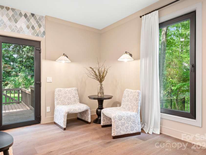 4316 Old Saybrook Court, Charlotte, NC 28211.  MLS# CAR4255096, YatesRealty ID 11946. 