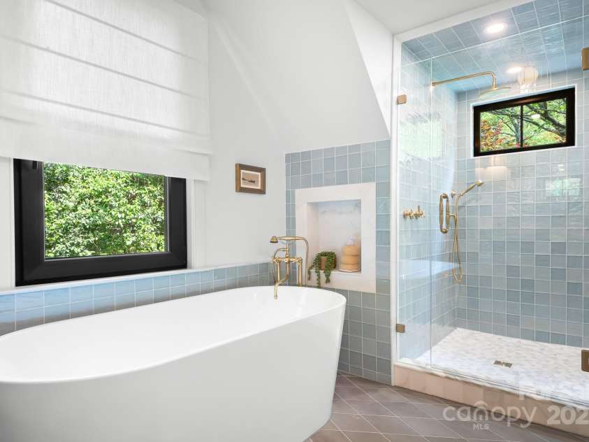 4316 Old Saybrook Court, Charlotte, NC 28211.  MLS# CAR4255096, YatesRealty ID 11946. 