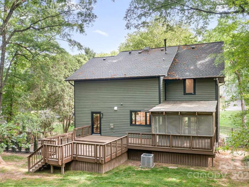 4316 Old Saybrook Court, Charlotte, NC 28211.  MLS# CAR4255096, YatesRealty ID 11946. 