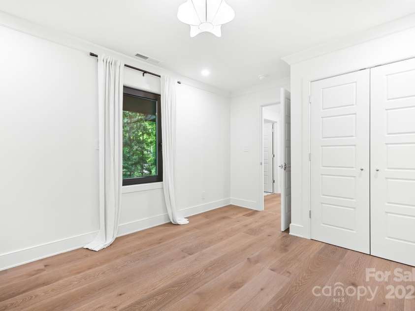 4316 Old Saybrook Court, Charlotte, NC 28211.  MLS# CAR4255096, YatesRealty ID 11946. Upstairs - Bedroom 2