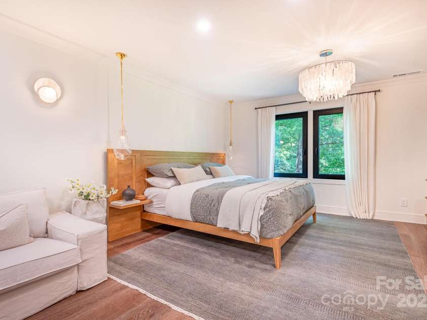4316 Old Saybrook Court, Charlotte, NC 28211.  MLS# CAR4255096, YatesRealty ID 11946. Upstairs - Master Bedroom