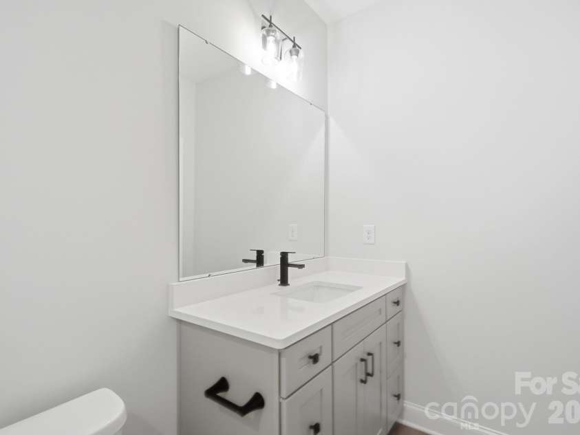 5058 McLaughlin Loop, Waxhaw, NC 28173.  MLS# CAR4351351, YatesRealty ID 11946. Guest Bath