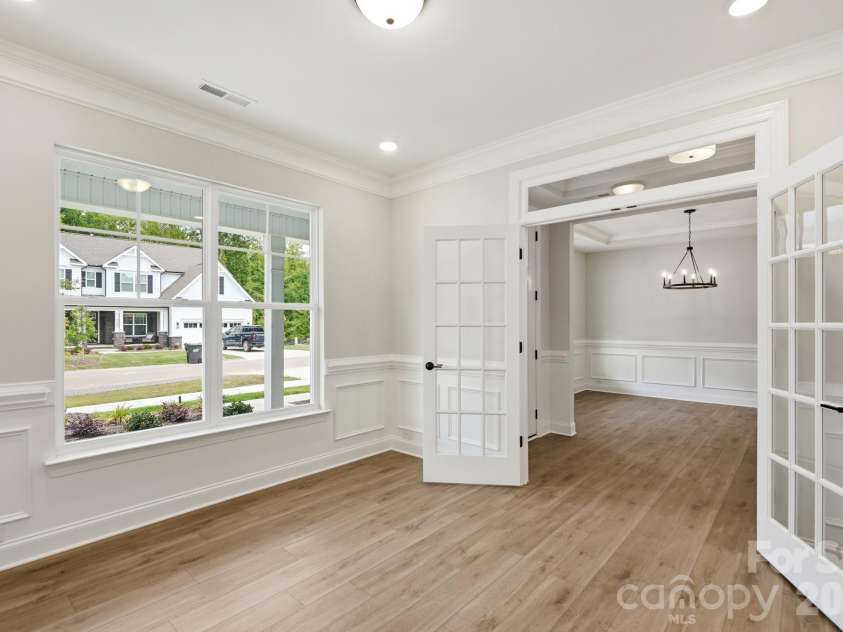 5058 McLaughlin Loop, Waxhaw, NC 28173.  MLS# CAR4351351, YatesRealty ID 11946. Office