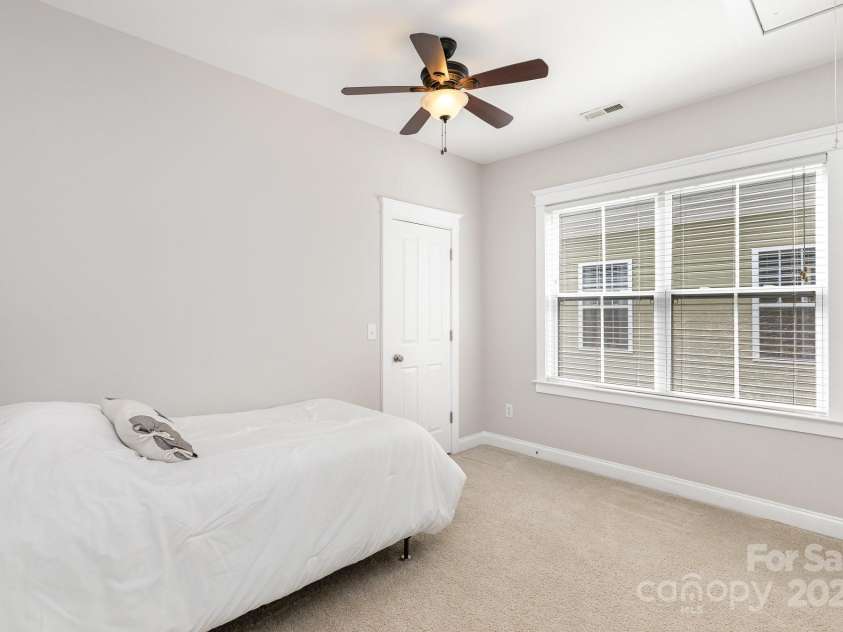 9832 Sunriver Road, Huntersville, NC 28078.  MLS# CAR4241388, YatesRealty ID 11949. 2nd Bedroom