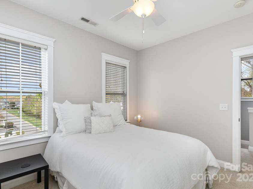 9832 Sunriver Road, Huntersville, NC 28078.  MLS# CAR4241388, YatesRealty ID 11949. 3rd Bedroom