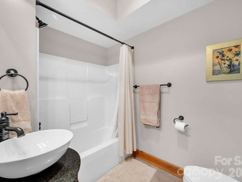 4092 Dense Acre Trail, Nebo, NC 28761.  MLS# CAR4316598, YatesRealty ID 11950. Basement Full Bathroom