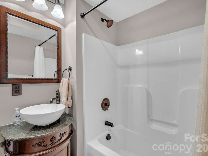 4092 Dense Acre Trail, Nebo, NC 28761.  MLS# CAR4316598, YatesRealty ID 11950. Basement Full Bathroom