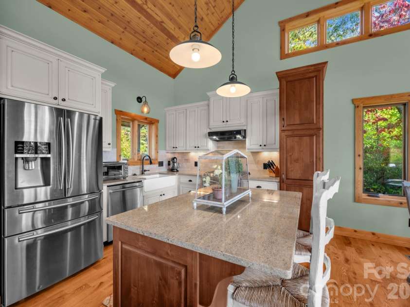 4092 Dense Acre Trail, Nebo, NC 28761.  MLS# CAR4316598, YatesRealty ID 11950. Great Room & Kitchen